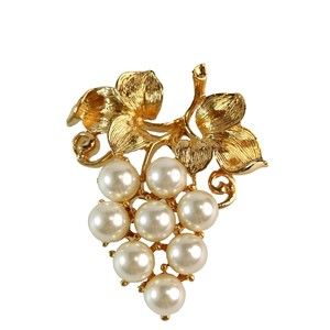 Vintage Grape Brooch Faux Pearl Lapel Pin Fruit Bunch Cluster Gold Tone
